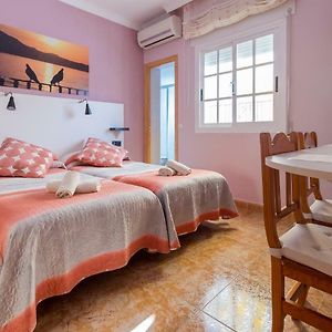 Habitación Estándar con 2 Camas Individuales